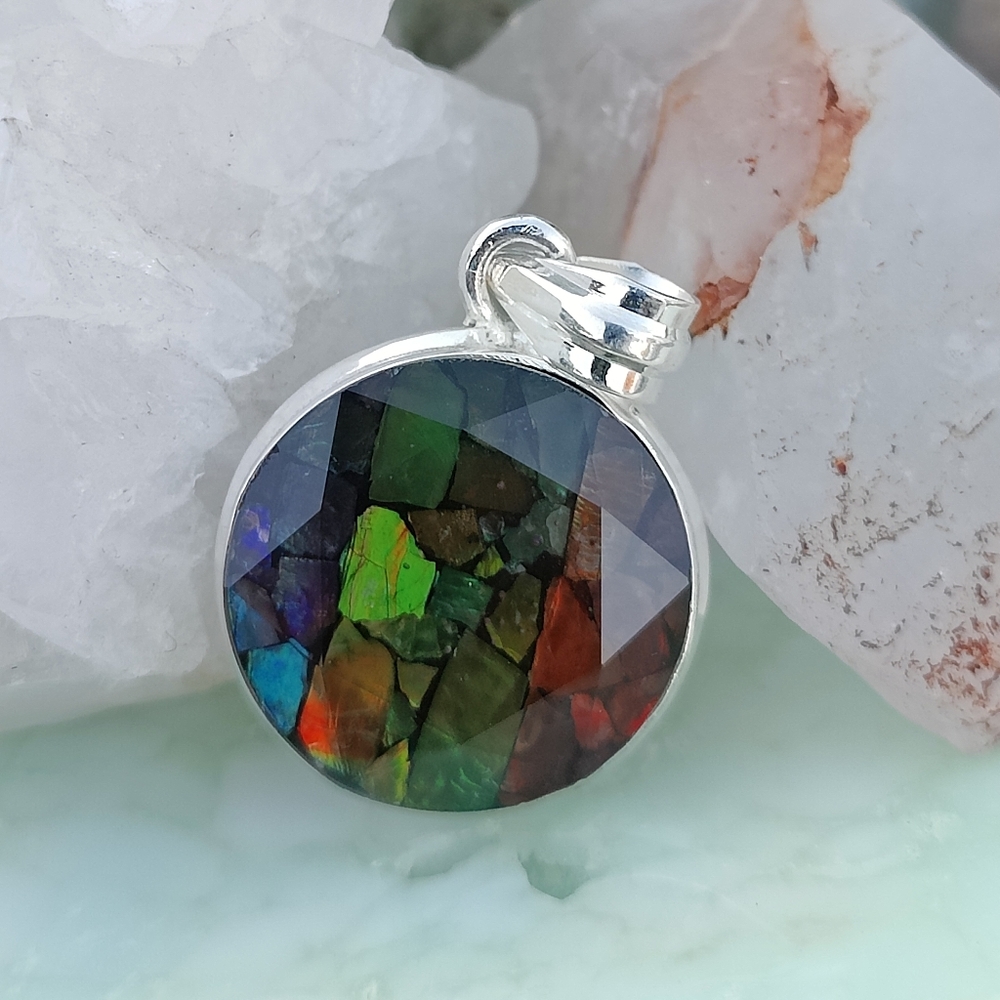 Canadian Ammolite & Sterling Silver pendant